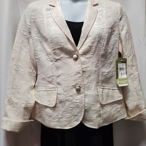 LARGE-WINTER WHITE ERIN LONDON JACKET